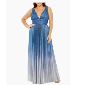 Mac Duggal V-Neck Ombre Pleated Gown Size: 16